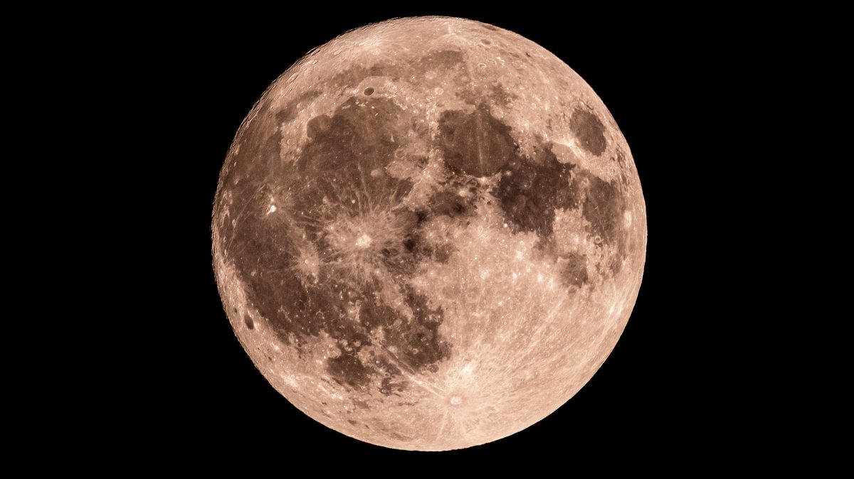 The Third Quarter Moon: A Celestial Milestone in the Lunar Cycle